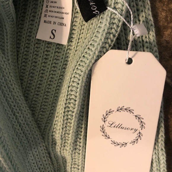 Ribbed Collared Green Sweater NWT - Picture 11 of 11